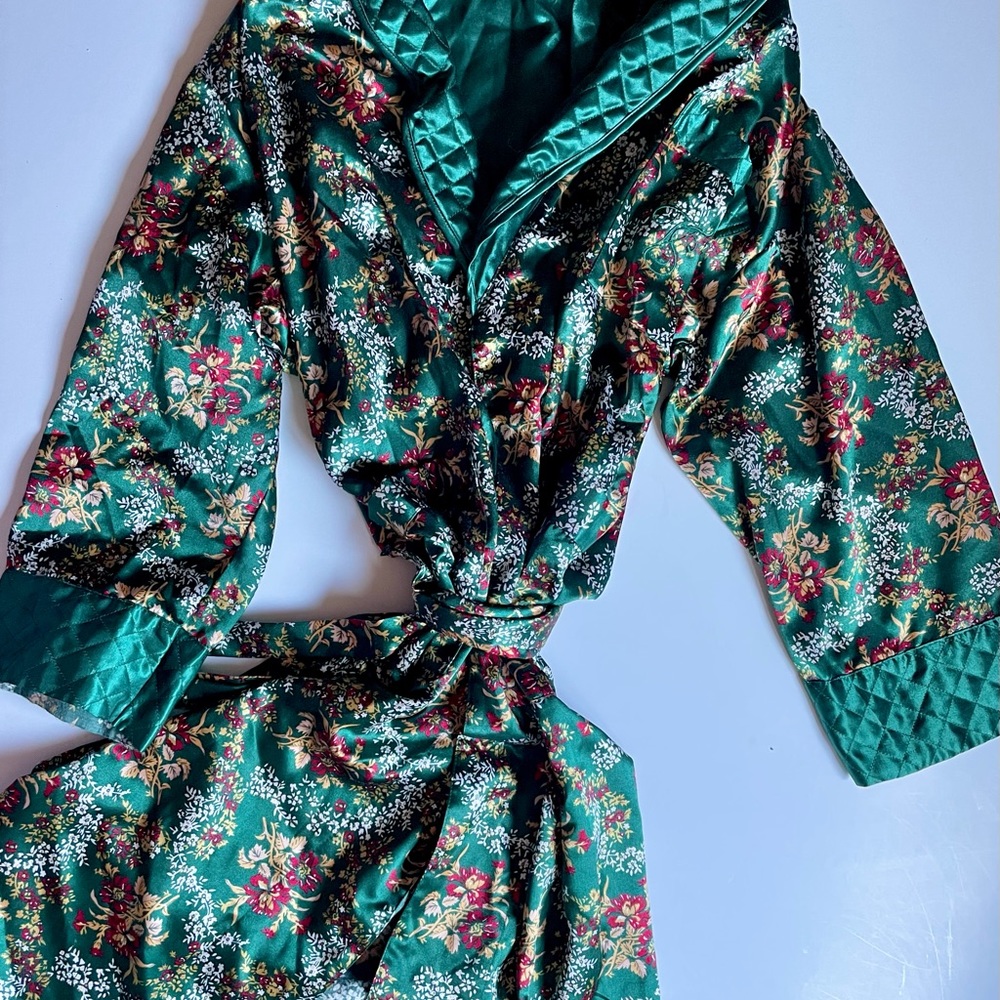 Victoria secret kimono gown